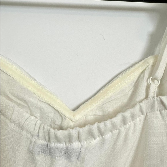 White Ruffle Top - YaYa & Co Size S - Picture 6 of 9